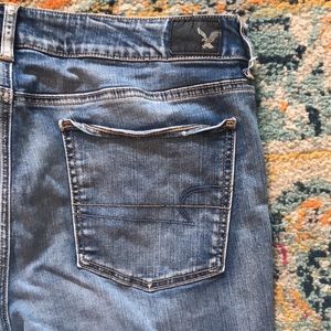 American Eagle Size 18 Straight Jeans, Knee Rips